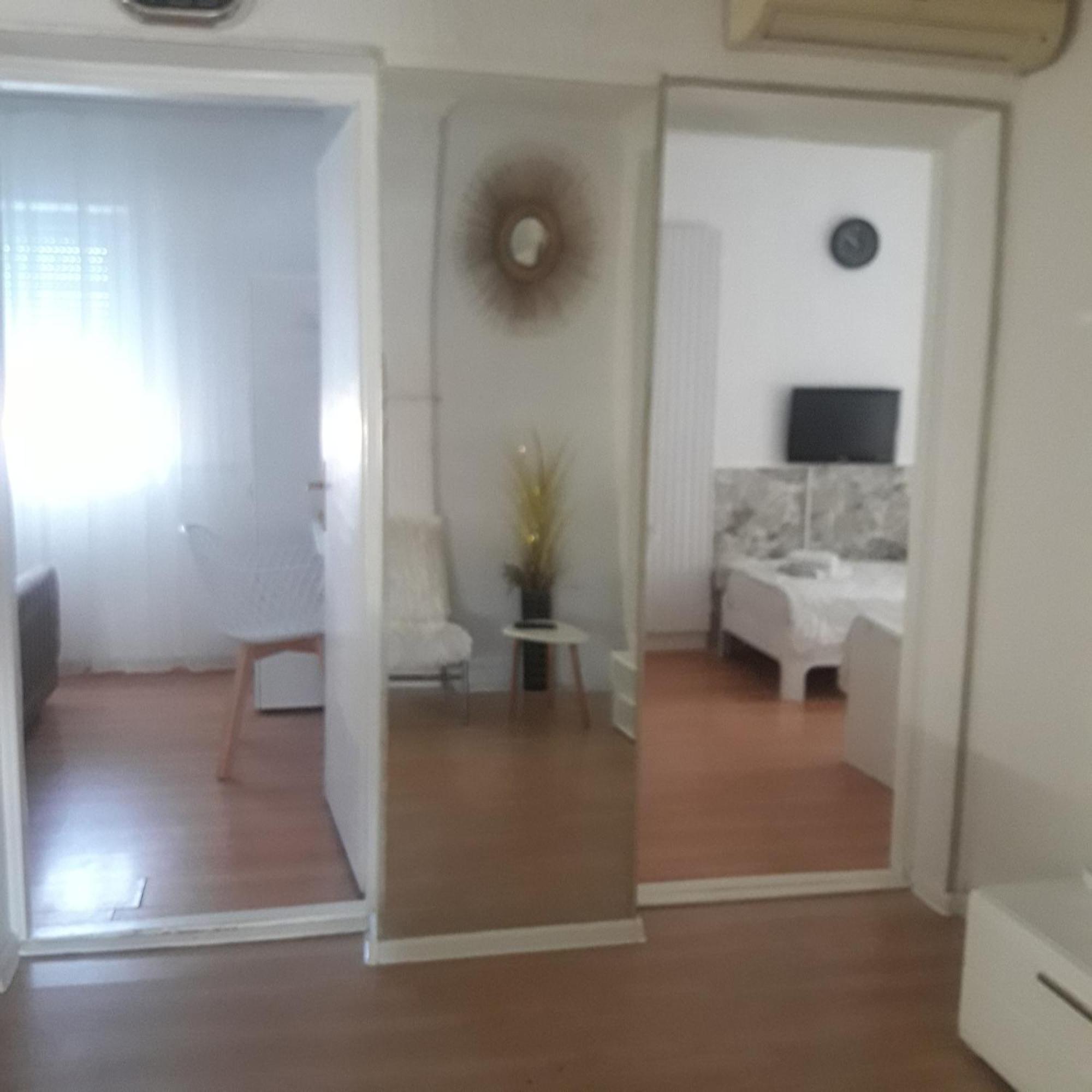 Apartmani Ni Buitenkant foto