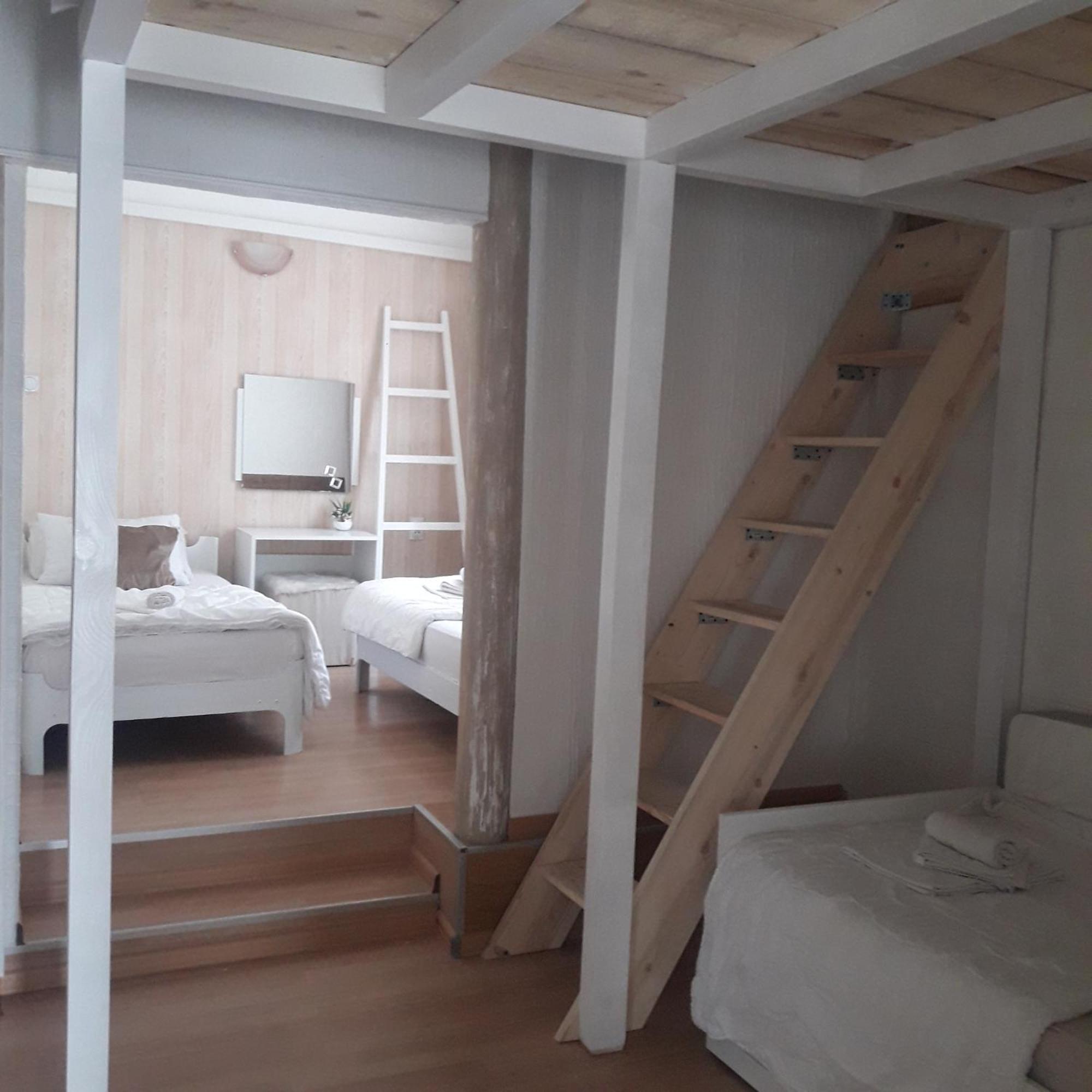 Apartmani Ni Buitenkant foto