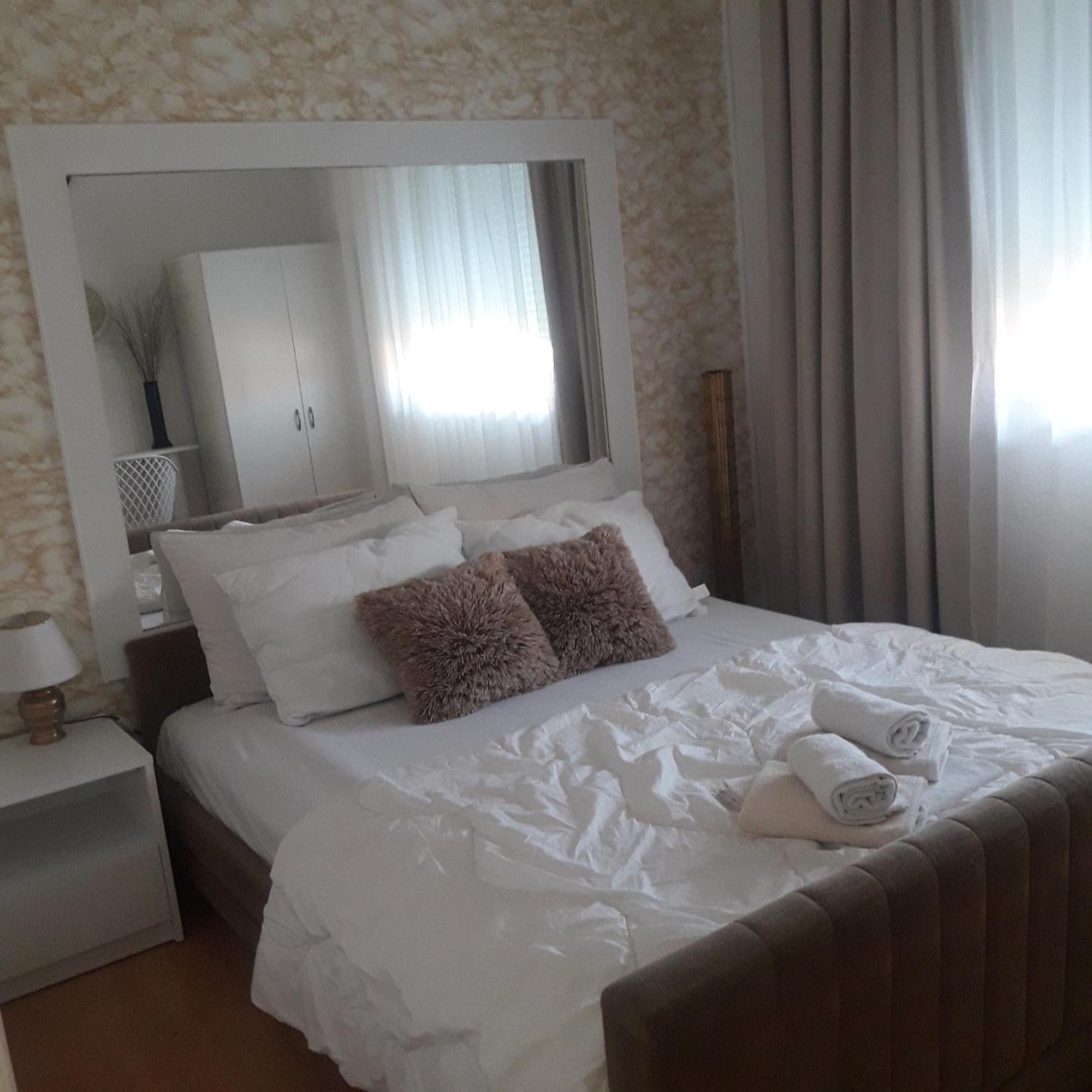 Apartmani Ni Buitenkant foto